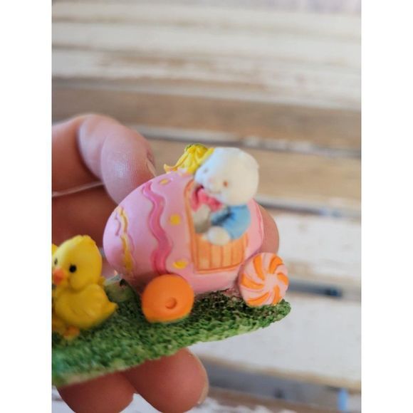 Enesco chicken Carriage bunny AS IS 1990 mini village spring decor - Picture 7 of 7